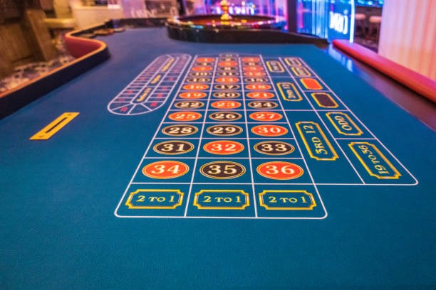 mposun Galactic Gems slot interface showing symbol grid and payout display